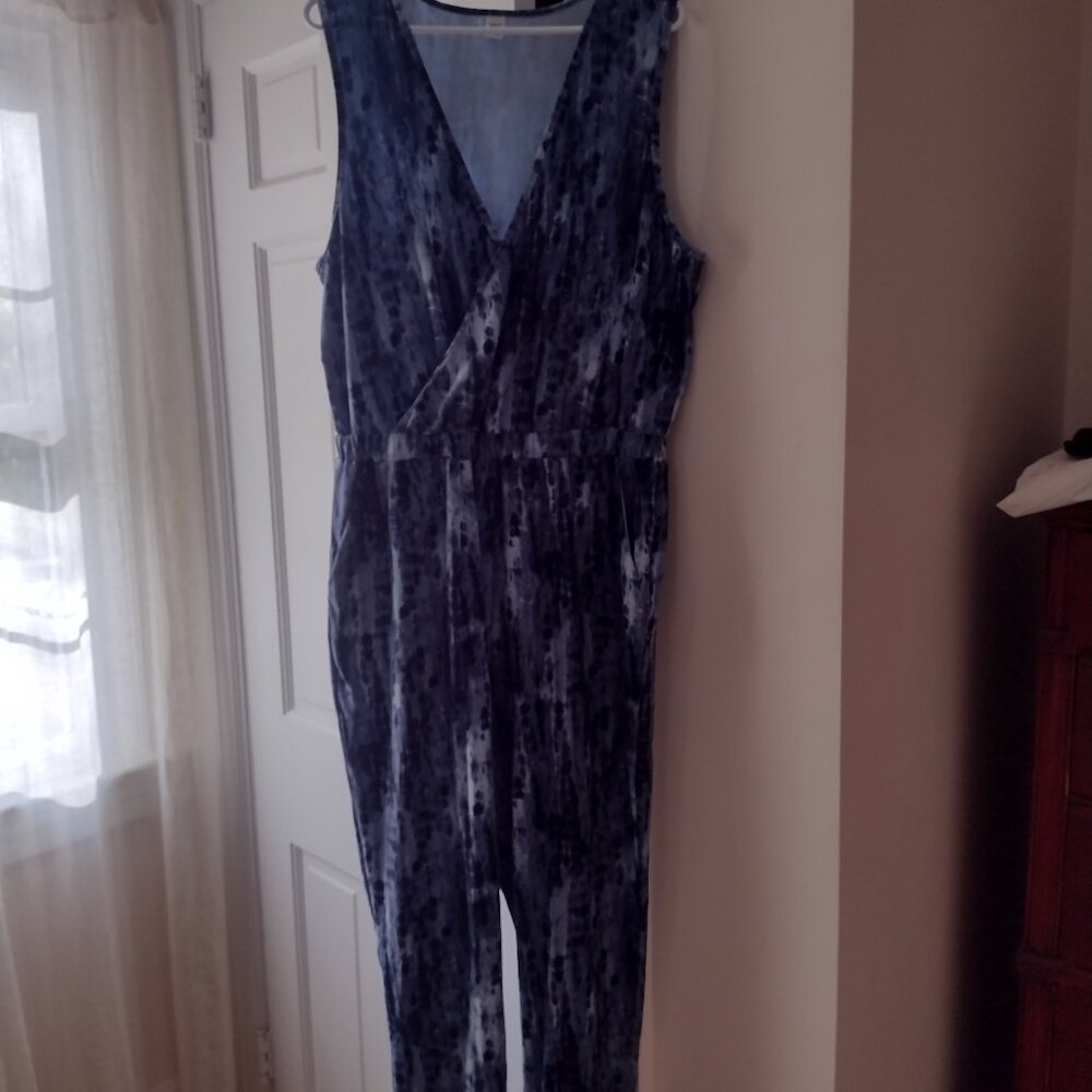 Old Navy Active woman's jumpsuit size XL